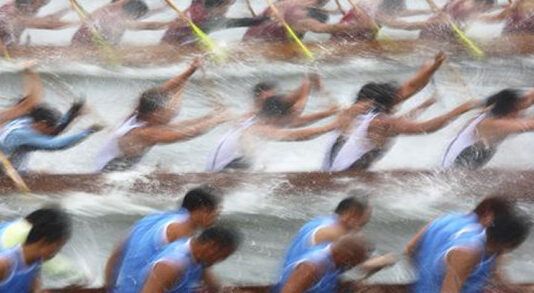 A High Stroke Rate vs A Long Stroke Dragon Analytics - race start